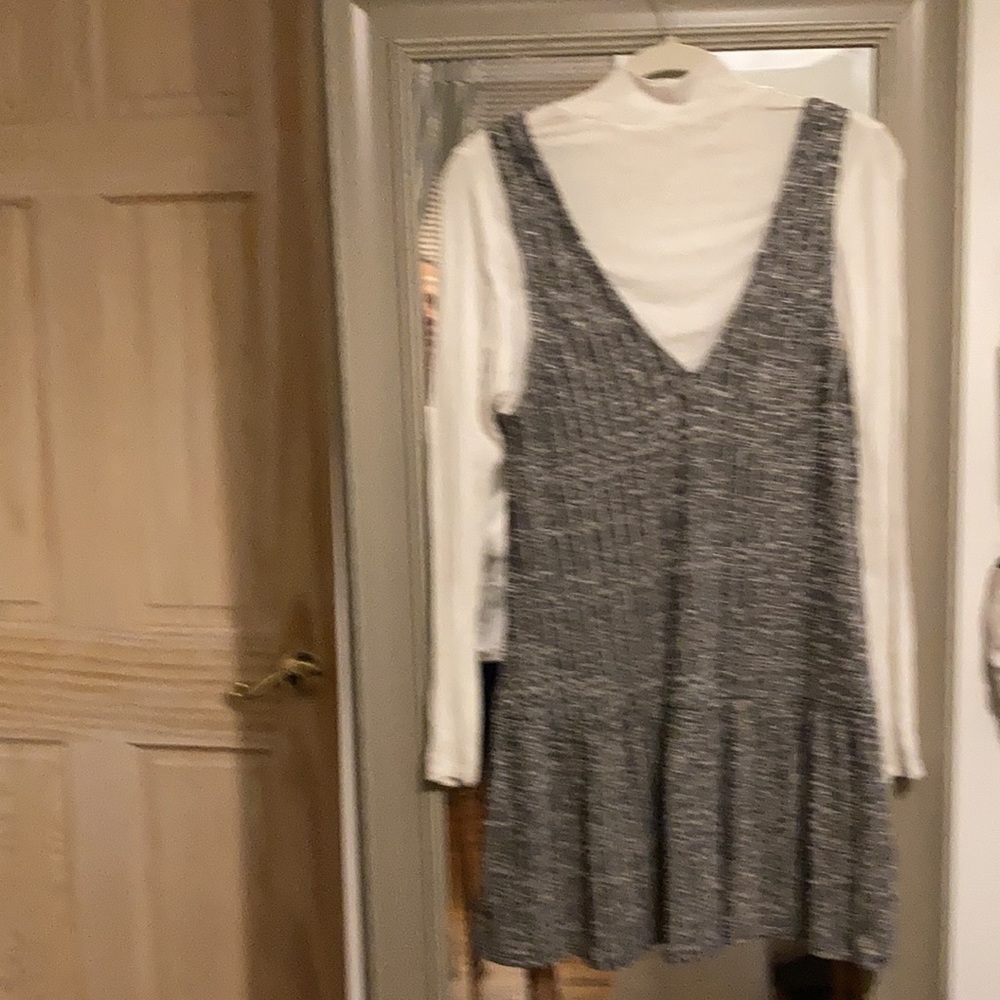 Woman - Picture 2 of 3